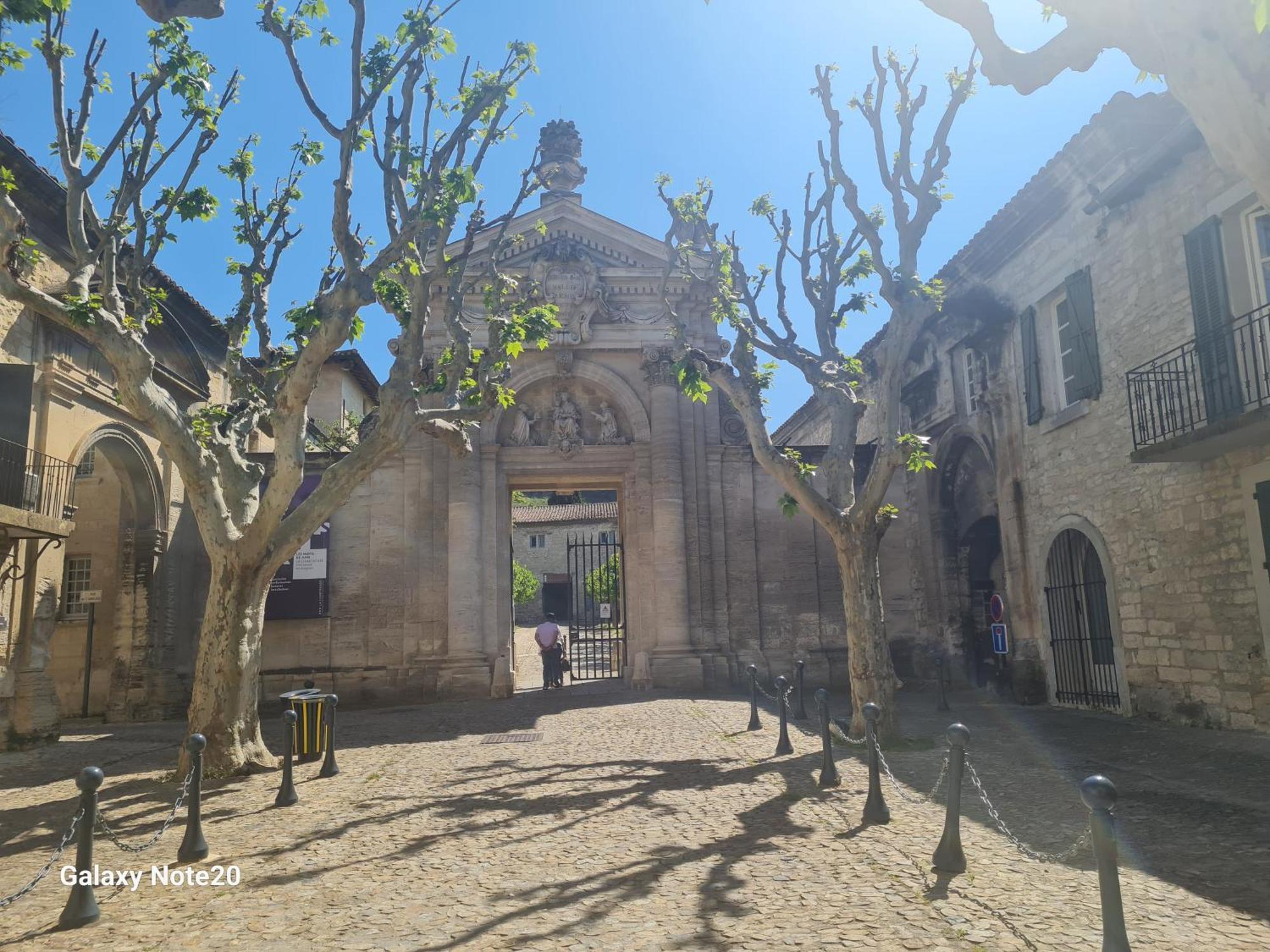 Maison De Charme Villeneuve Les Avignon Exteriör bild